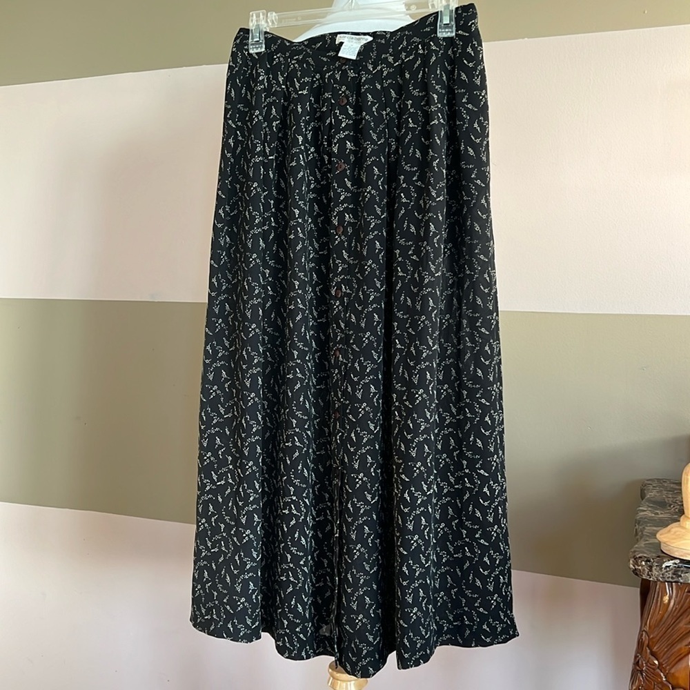 Liz Claiborne Liz Sport Women's Long black Floral Skirt Size 12